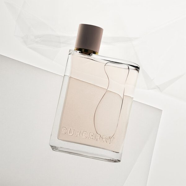 BURBERRY HER PERFUME