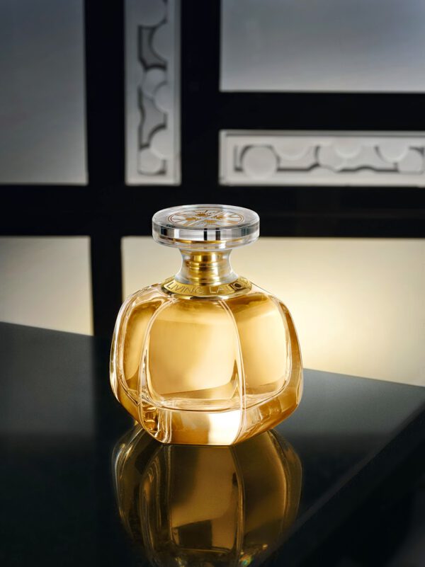 LIVING LALIQUE
