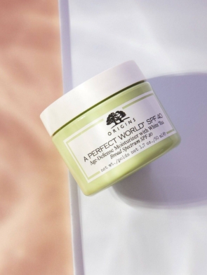 ORIGINS A PERFECT WORLD ANTI-AGING MOISTURIZER WITH WHITE TEA SPF 40