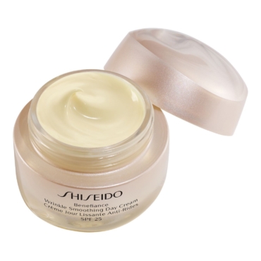 BENEFIANCE SMOOTHING DAY CREAM SPF 25