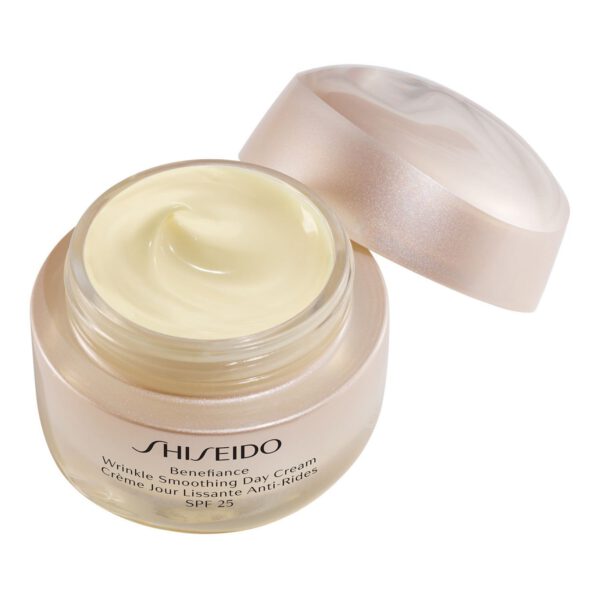 BENEFIANCE SMOOTHING DAY CREAM SPF 25