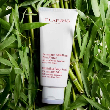 EXFOLIATING BODY SCRUB FOR SMOOTH SKIN