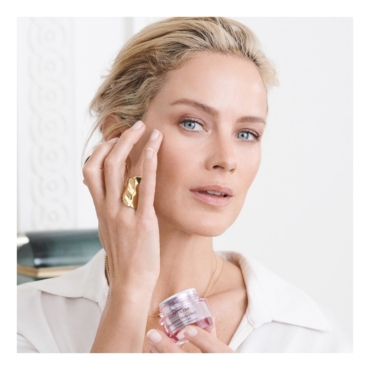 CONTOUR CREAM ESTÉE LAUDER RESILIENCE LIFT TRI-PEPTIDE EYE