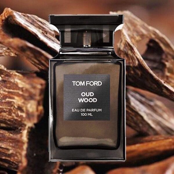 TOM FORD OUD WOOD EAU DE PARFUM - Image 2