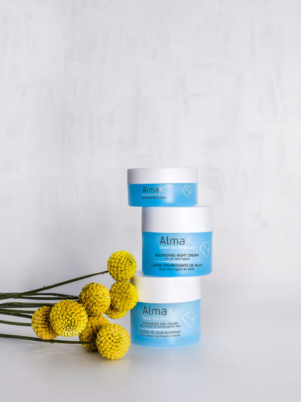 HYDRATING DAY CREAM FOR NORMAL TO DRY SKIN - Image 2
