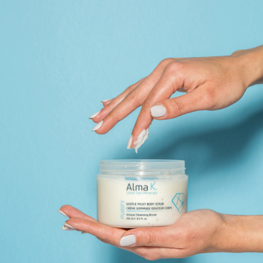 Gentle-Milky-Body-Scrub-5-4