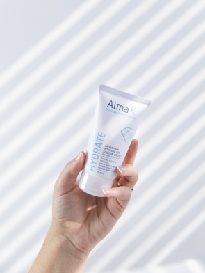 Hyaluronic-Hand-Cream_1-3