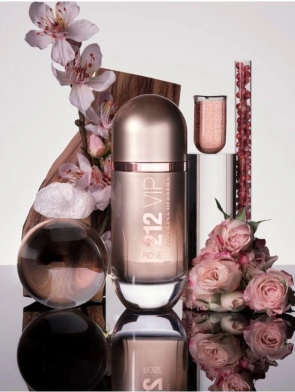 carolina-herrera-212-vip-rose-edp-30-ml-1583911128 (1)