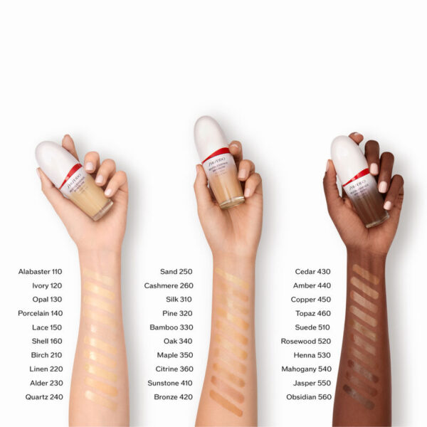 REVITALESSENCE SKIN GLOW Foundation SPF 30 - Image 2