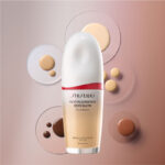 REVITALESSENCE SKIN GLOW Foundation SPF 30 - Image 3