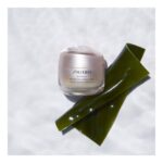 SHISEIDO BENEFIT ANTI-WRINKLE SMOOTHING CREAM - Image 2